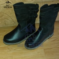 Монголки мужские натуральные короткие черные, войлочная подошва Монголки мужские натуральные короткие черные, войлочная подошва