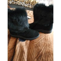 Унты женские натуральные короткие черные с замком, литая подошва