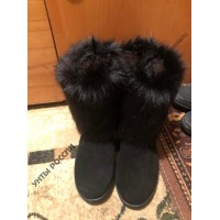 Унты женские натуральные короткие черные с замком, литая подошва