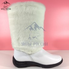 Унты женские натуральные белые кожаные с бубенчиками, литая черная подошва